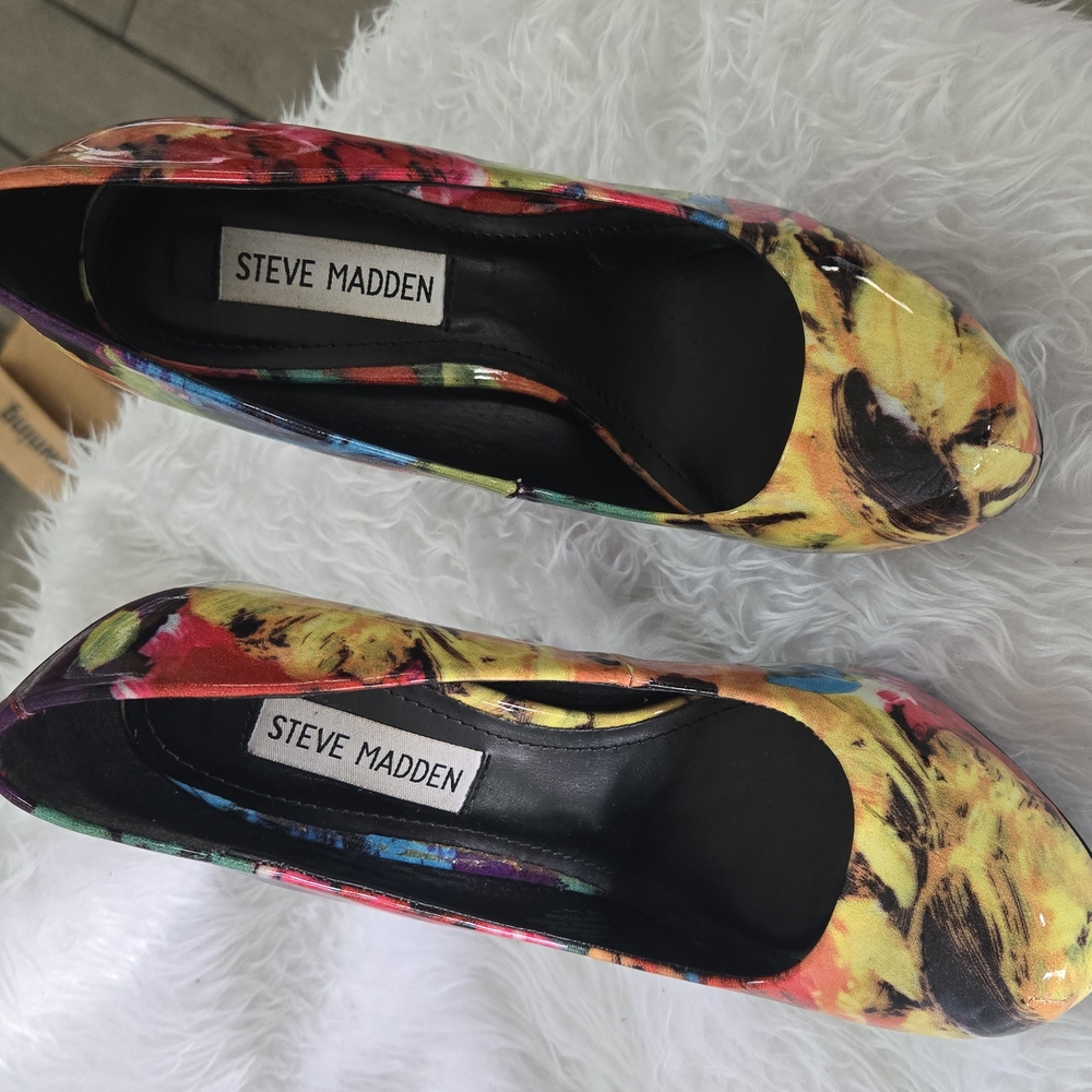 Steve Madden Red and Yellow Heels Bold Fashion Statement